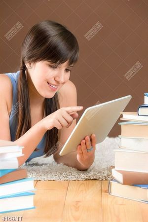 Tranh cô gái trẻ xinh đẹp 8146NT