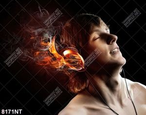 Tranh nghệ thuật chàng trai nghe nhạc 8171NT