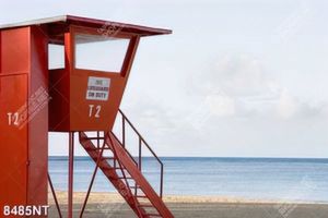 Tranh trạm quan sát biển