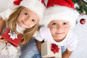 Tranh bé đón noel 8652NT