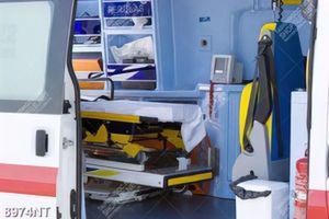 Tranh xe cấp cứu 