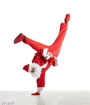Tranh ông già noel nhảy hiphop 