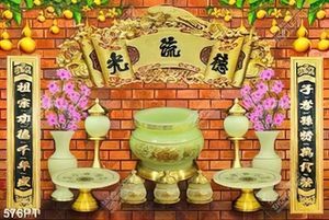 Tranh bàn thờ thư pháp và bình hoa gốm nền gạch đỏ