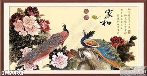 Tranh chim công thư pháp trang trí tường