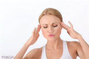Tranh cô gái suy tư treo tường spa