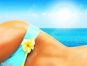 Tranh làn da nâu săn chắc của cô gái treo spa