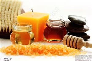 Tranh spa sự ngọt ngào của mật ong