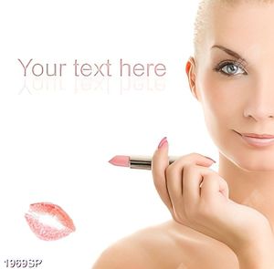 Tranh spa người mẫu cầm cây son hồng