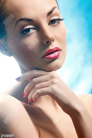 Tranh spa gương mặt xinh đẹp