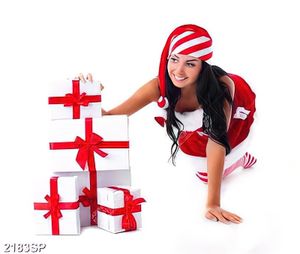Tranh người đẹp và hộp quà noel