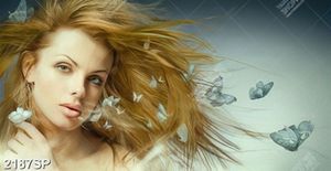 Tranh nghệ thuật treo spa cô gái tóc vàng xinh đẹp bên những cánh bướm