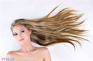 Tranh spa cô gái với mái tóc dài suông mượt