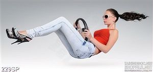 Tranh nghệ thuật 3D cô gái lái oto