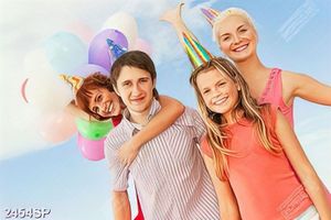 Tranh gia đình hạnh phúc treo spa