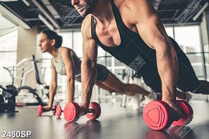 Tranh spa chàng trai và cô gái tập thể thao tròn trung tâm
