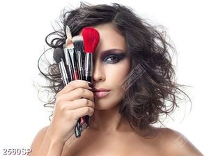 Tranh người mẫu makeup
