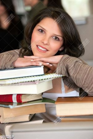 Tranh cô gái xinh đẹp tựa cằm trên chồng sách