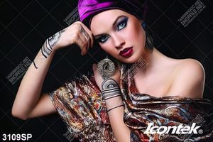 Tranh psd người đẹp vẽ Henna trên tay treo tường spa