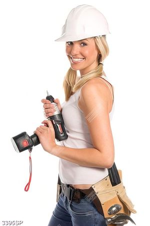 Tranh cô gái trẻ cầm máy khoan
