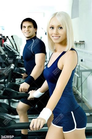 Tranh chàng trai và cô gái trẻ tâp thể thao
