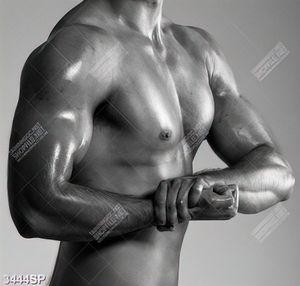 Tranh nghệ thuật trắng đen body nam tính