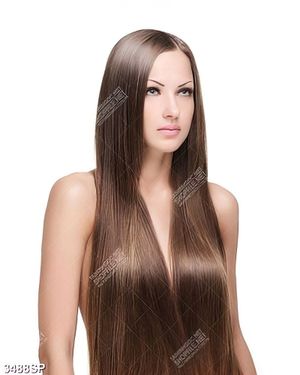 Tranh mái tóc dài che đi vòng một của cô gái trẻ