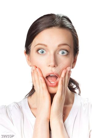 Tranh gương mặt bất ngờ