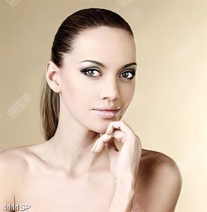 Tranh cô gái trẻ xinh đẹp