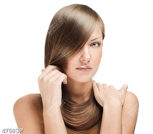 Tranh người mẫu tóc dài xinh đẹp