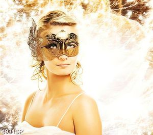 Tranh người đẹp đeo mặt nạ