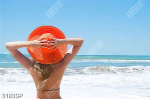 Tranh cô gái đẹp trang trí spa