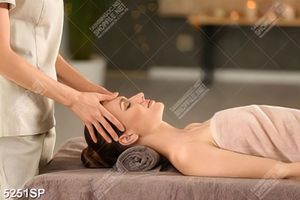 Tranh gương mặt đẹp treo trang trí tường spa