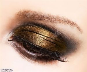 Tranh đôi mắt make up vàng đồng