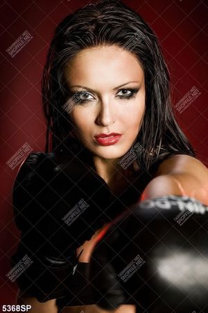 Tranh nữ boxing 