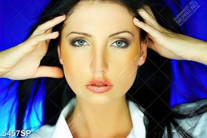 Tranh gương mặt xinh đẹp treo mã số SP5457