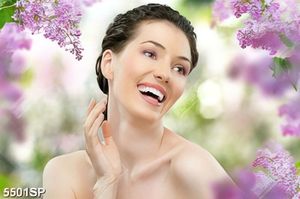 Tranh cô gái cười rạng rỡ mã số SP5501