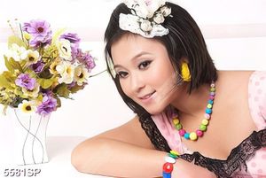 Tranh SP5581 cô gái xinh đẹp 