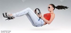 Tranh nghệ thuật cô gái cầm vô lăng SP6476