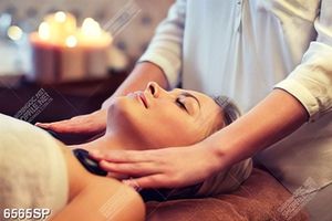 Tranh cô gái nằm mát xa thư giãn SP6565
