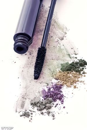 Tranh mascara và bột màu