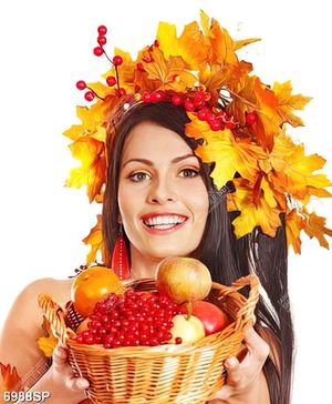 Tranh cô gái bưng giỏ trái cây tươi