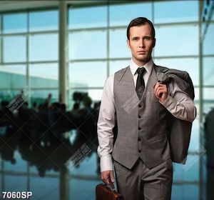 Tranh người đàn ông lịch lãm SP7060