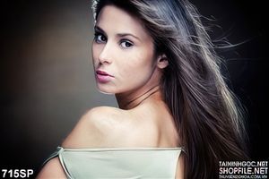 Tranh đẹp mái tóc mới óng ả