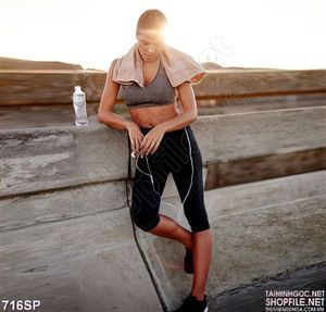 Tranh gym spa cô gái dáng hot