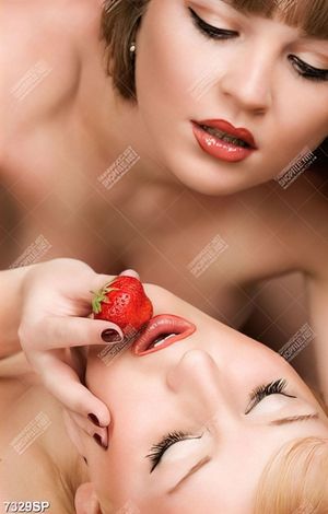 Tranh hai cô gái SP7329