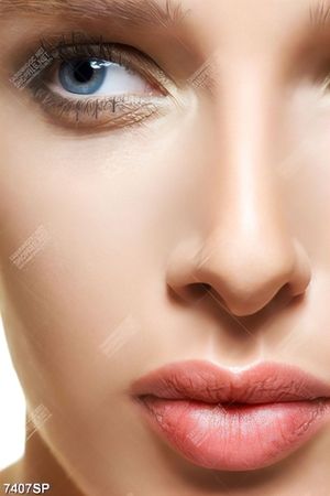 Tranh gương mặt đẹp
