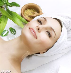Tranh gương mặt đẹp không tì vết SP7519