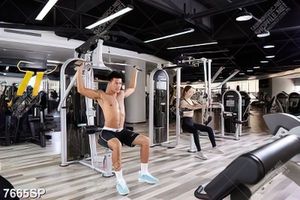Tranh trung tâm tập luyện thể thao