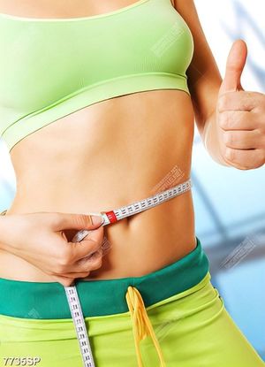 Tranh người đẹp có vòng eo thon