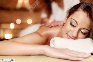 Tranh người đẹp nằm mát xa thư giãn SP7909